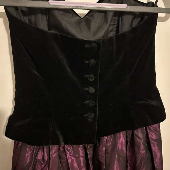 Vintage Laura Ashley Velvet Top Dress | Made in UK | Purple | Floral | A07 - Picture 5 of 10